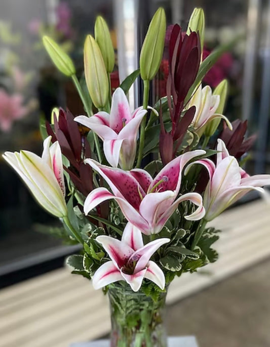Small Lily Bouquet